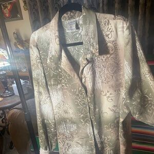 Allison Daley  Floral Olive button up women’s top
